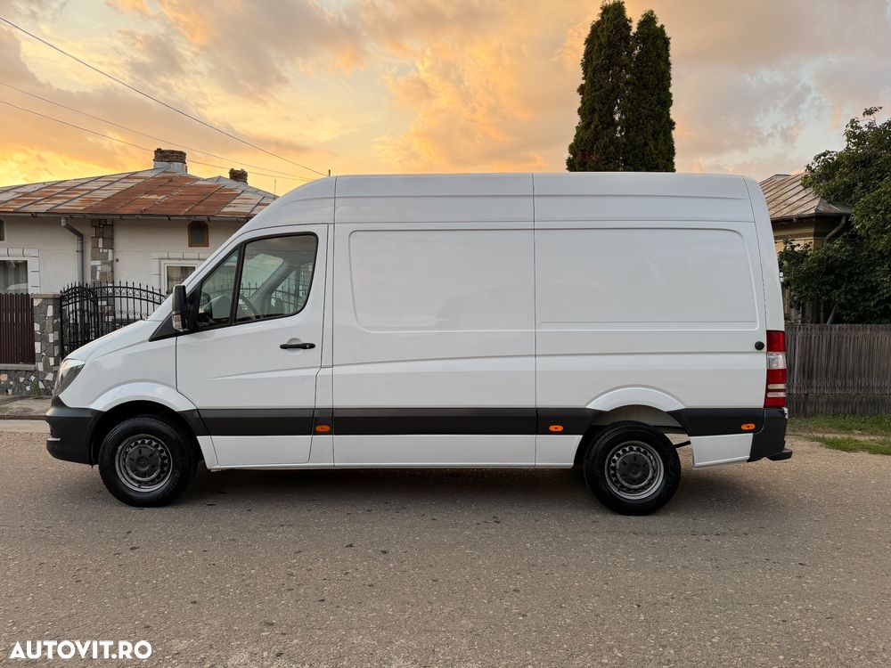 Mercedes-Benz Sprinter - 14