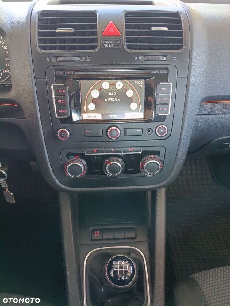 Volkswagen Jetta - 7