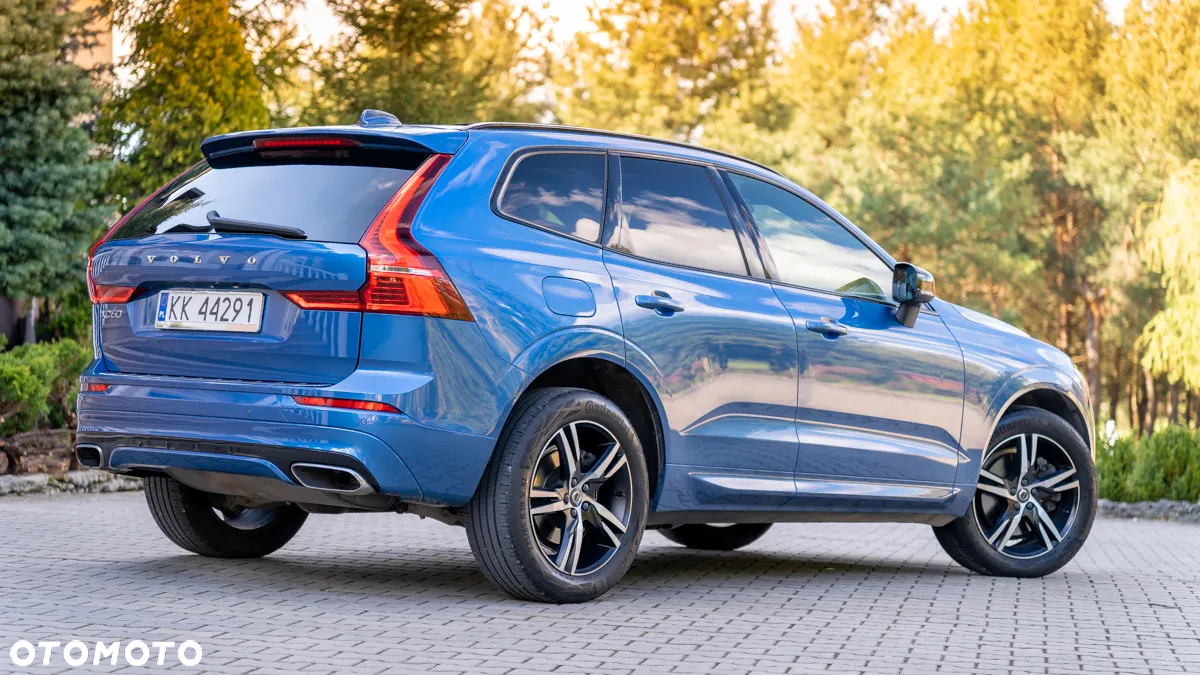 Volvo XC 60 T5 AWD R-Design - 3