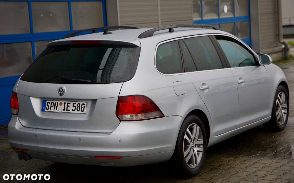 Volkswagen Golf 2.0 TDI DPF Comfortline - 12