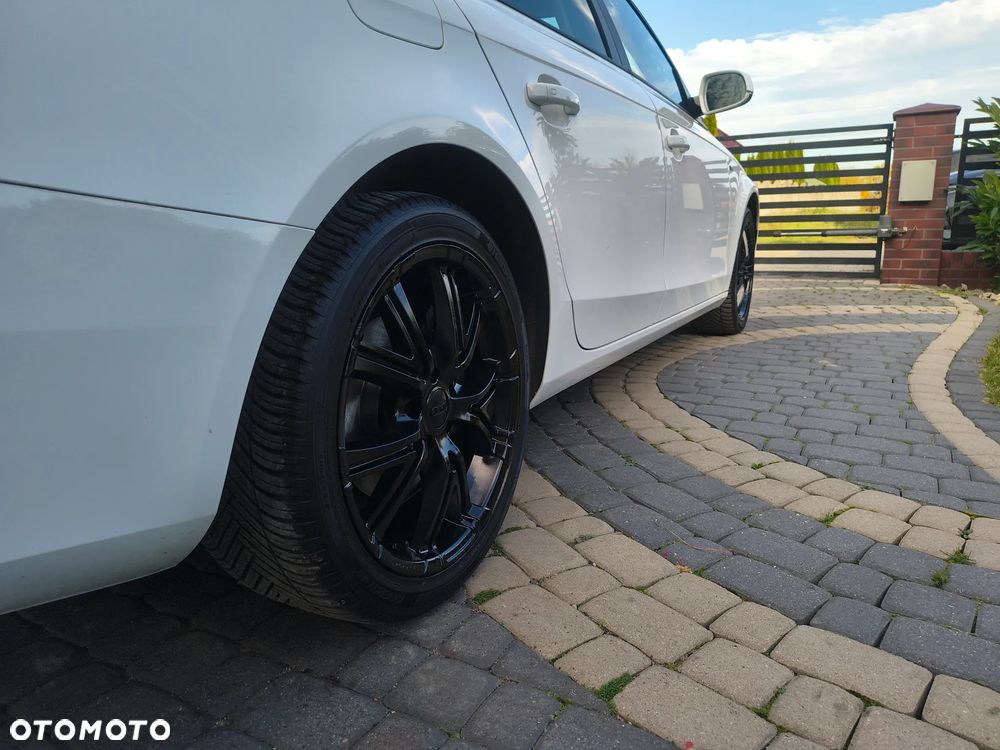 Audi A4 Avant 2.0 TDI DPF Ambition - 17