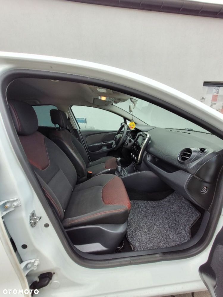 Renault Clio 1.2 16V 75 Life - 18