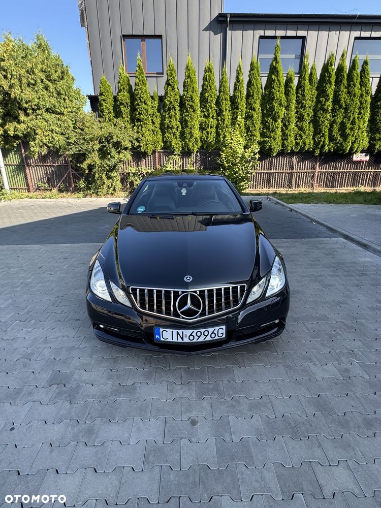 Mercedes-Benz Klasa E 250 CGI BlueEffICIENCY - 2