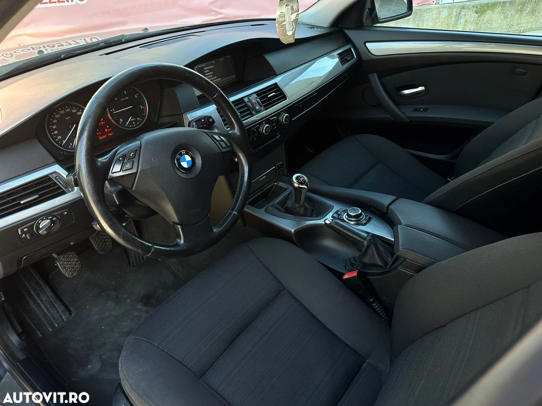 BMW Seria 5 520d Edition Exclusive - 6