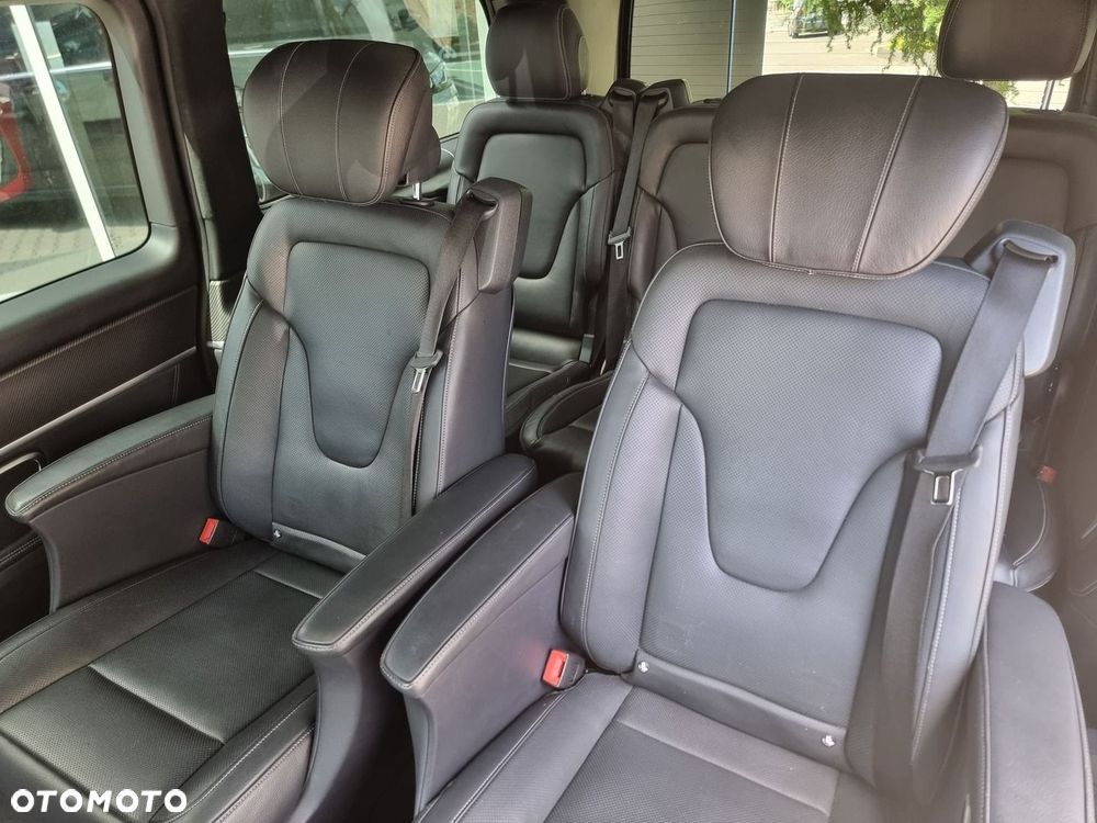 Mercedes-Benz Klasa V 300 d 4-Matic Exclusive 9G-Tronic (d³ugi) - 23