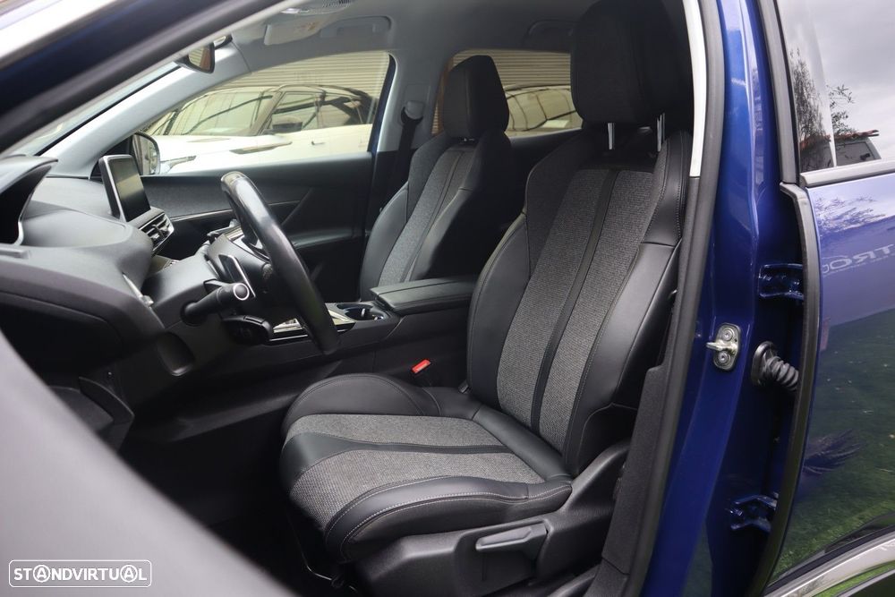 Peugeot 3008 1.5 BlueHDi Allure EAT8 - 24