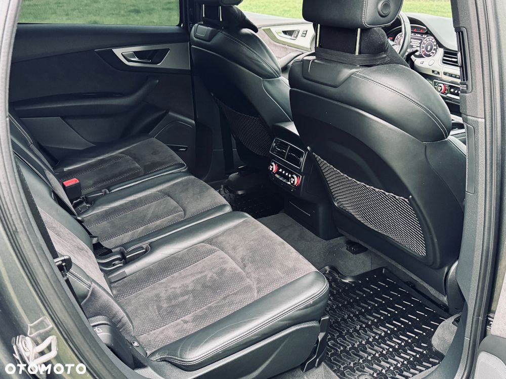 Audi Q7 - 21