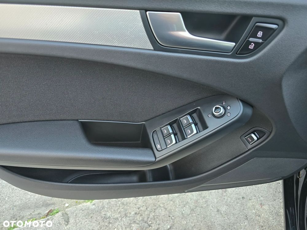 Audi A4 Avant 2.0 TDI Quattro Design S tronic - 26