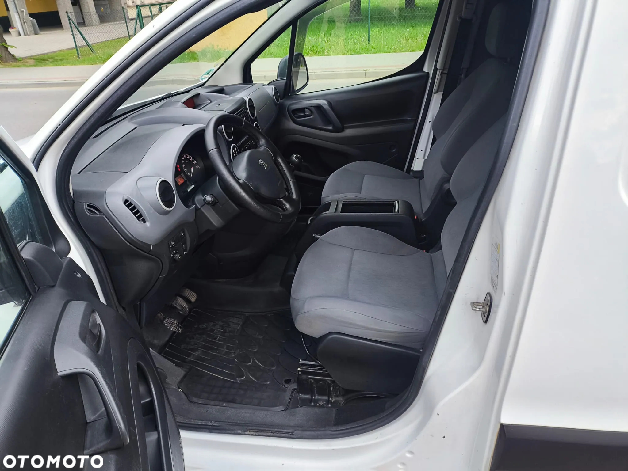 Peugeot PARTNER - 16
