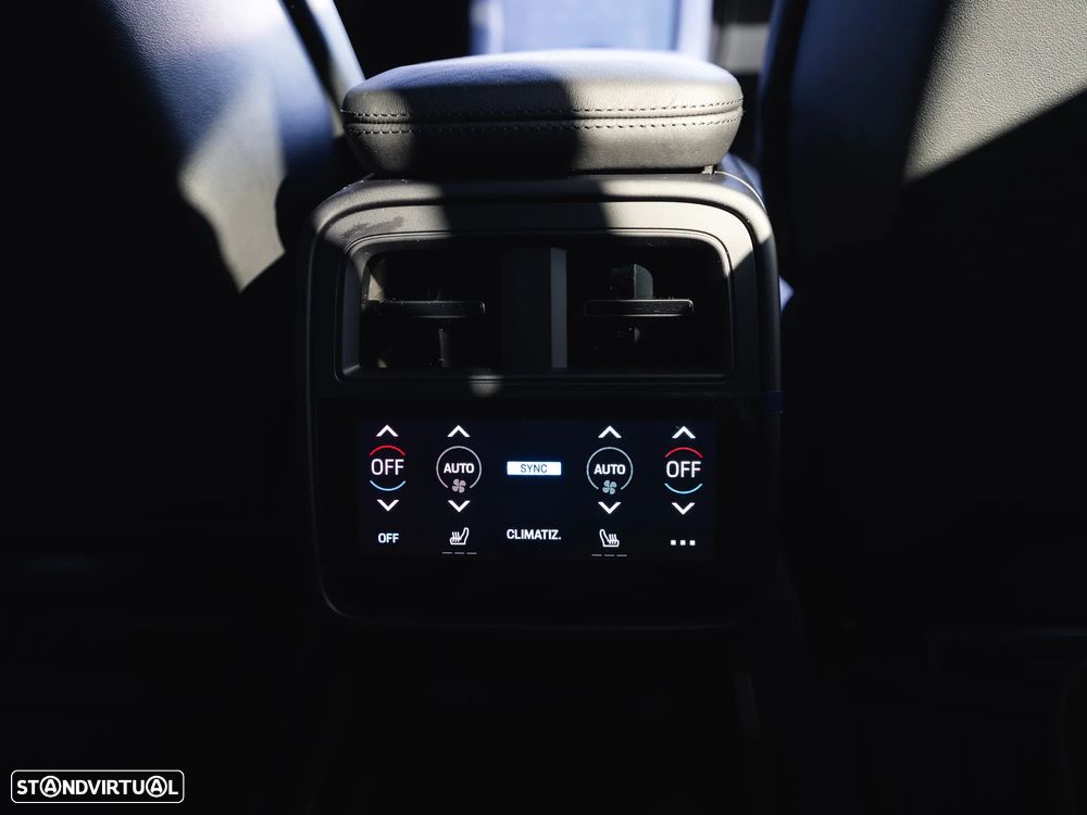 Porsche Taycan Cross Turismo 4 - 30