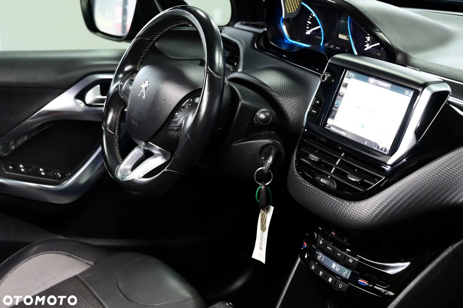 Peugeot 2008 1.2 Pure Tech Allure S&S - 26