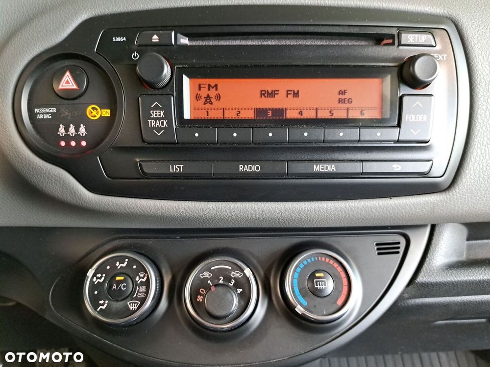 Toyota Yaris 1.0 Active EU6 - 23