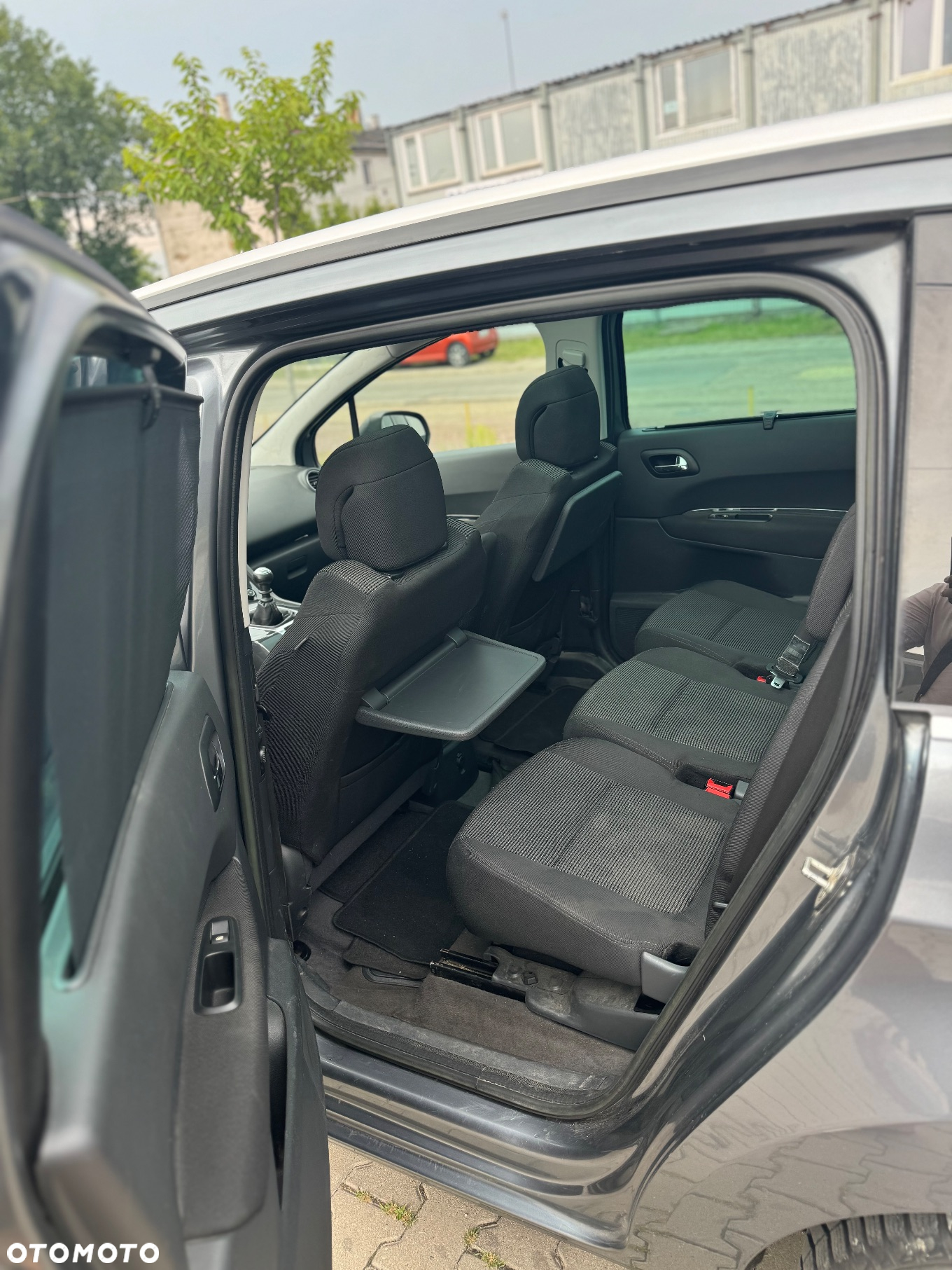 Peugeot 5008 1.6 THP Family 7os - 8