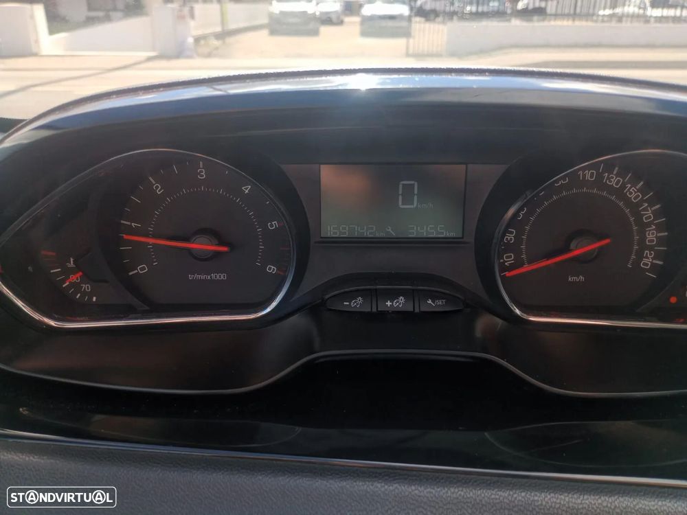 Peugeot 208 1.4 HDi Active - 10
