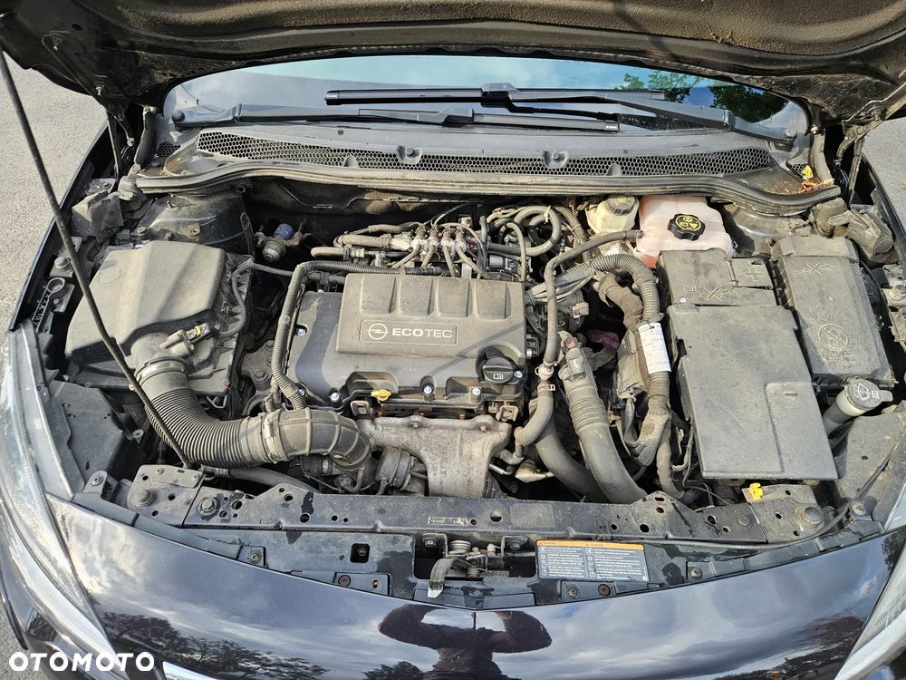 Opel Astra 1.4 Turbo - 12