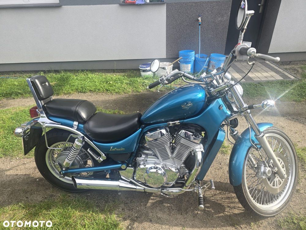 Suzuki Intruder - 10