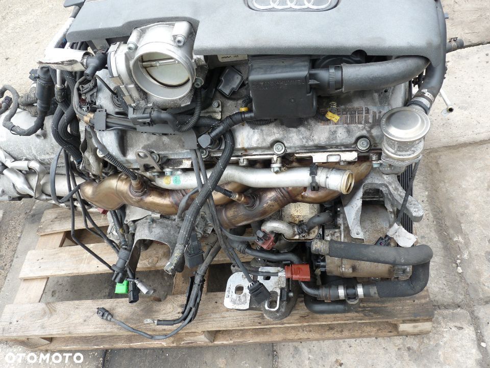 Silnik na częsci 6.0 V12  BHT AUDI A8 D3 - 8