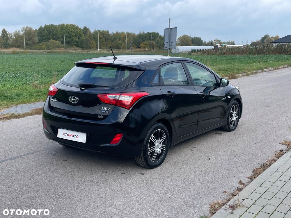 Hyundai i30 blue 1.6 CRDi Style - 30