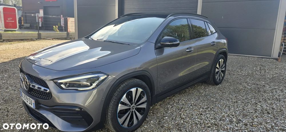 Mercedes-Benz GLA 200 Business Edition - 1