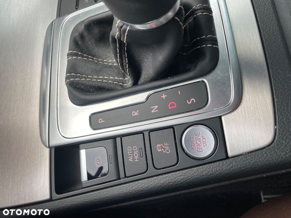 Volkswagen Passat 2.0 TSI Highline DSG - 27