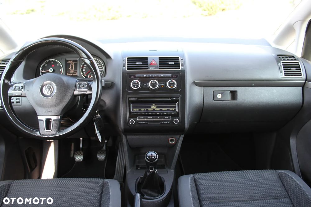 Volkswagen Touran 1.6 TDI DPF BlueMot Comfortline - 6