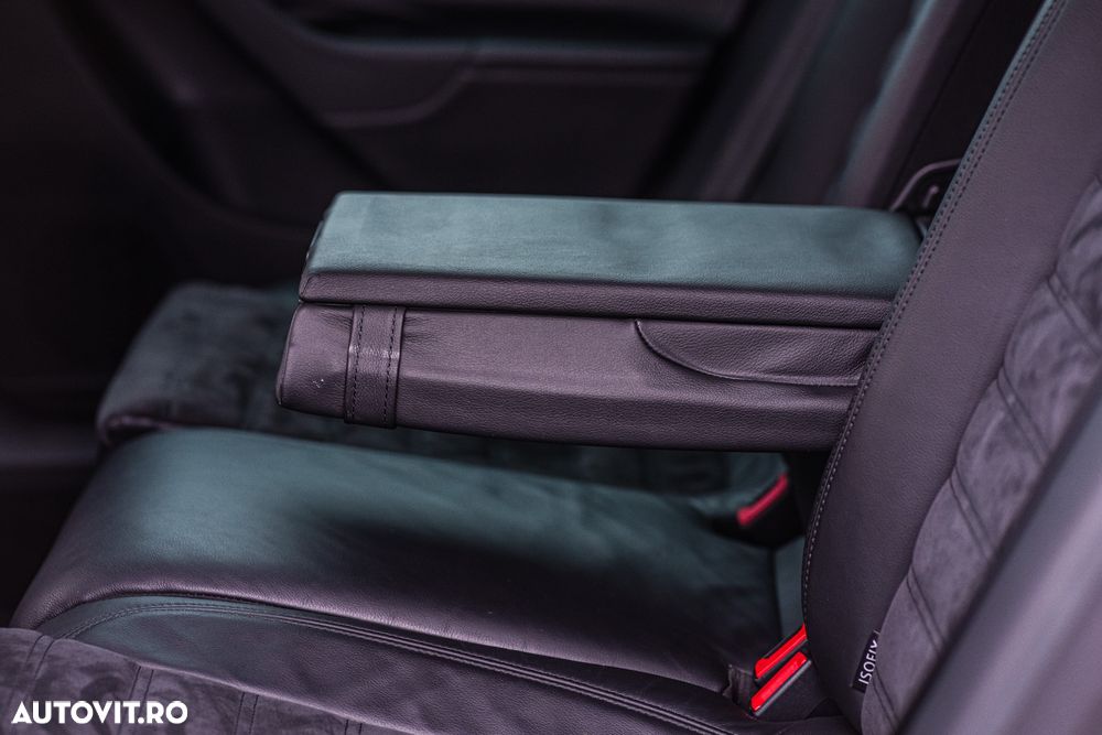 Volkswagen Passat Variant 2.0 TDI DPF Highline - 24