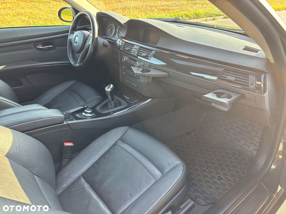 BMW Seria 3 320d Coupe - 7