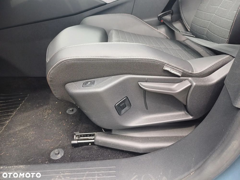 Peugeot 3008 1.2 PureTech mHEV Allure Pack S&S e-DCS6 - 17