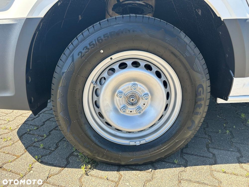 Volkswagen Crafter 35 2.0 TDI L3H3 3640 177 KM - 24