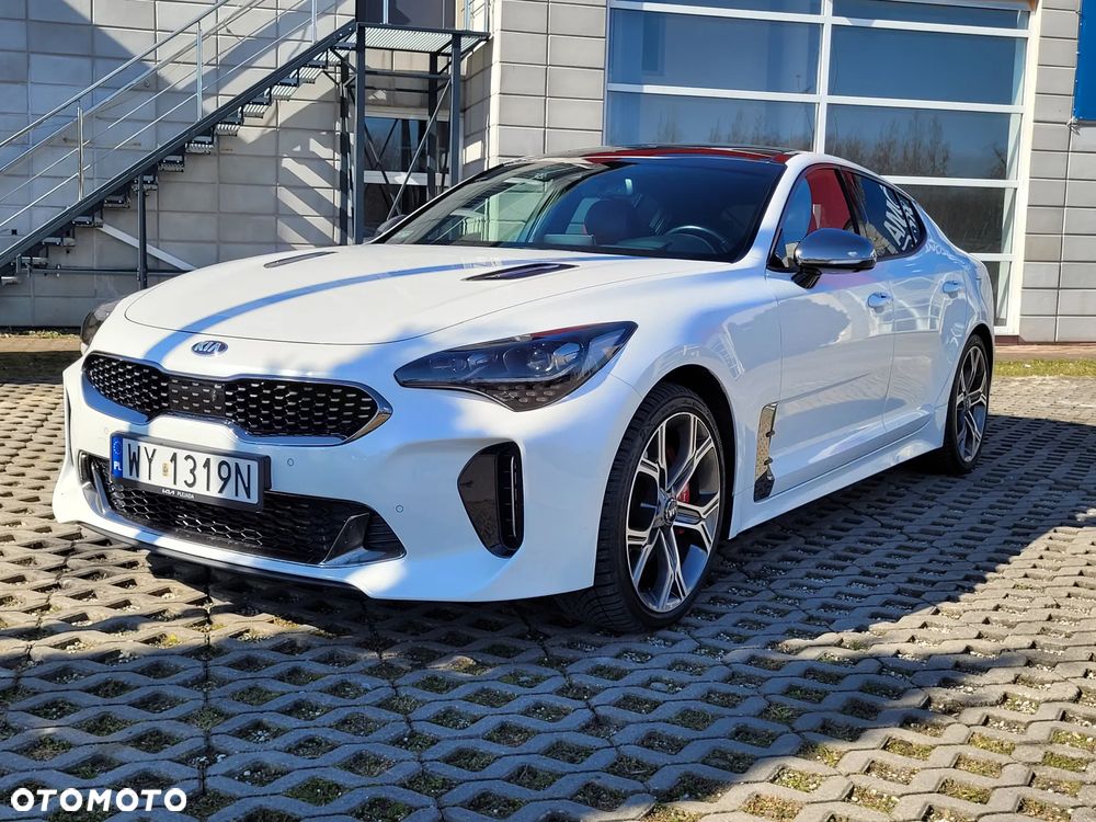 Kia Stinger - 40