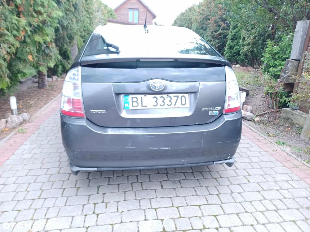 Toyota Prius - 10