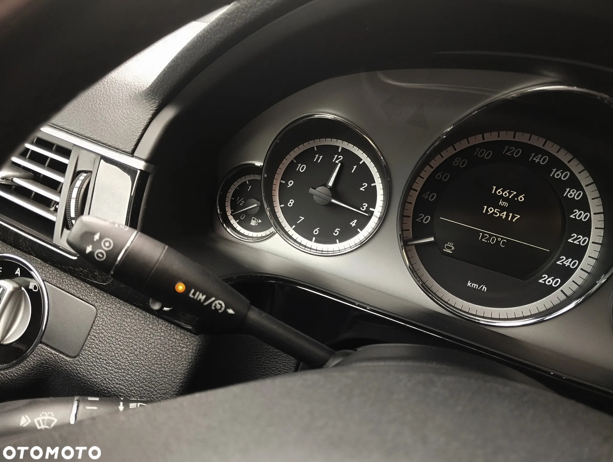 Mercedes-Benz Klasa E 200 BlueEFFICIENCY Avantgarde - 29