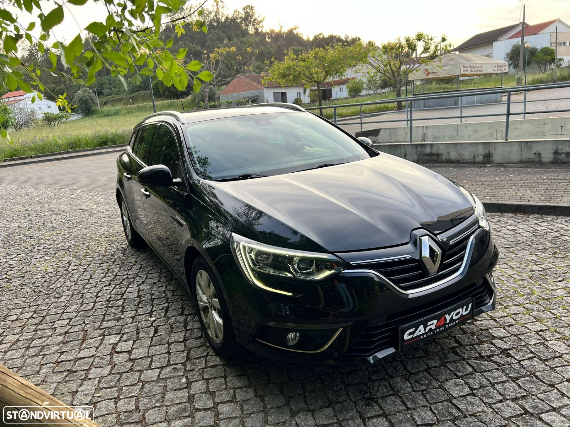 Renault Mégane Sport Tourer 1.3 TCe Limited - 13