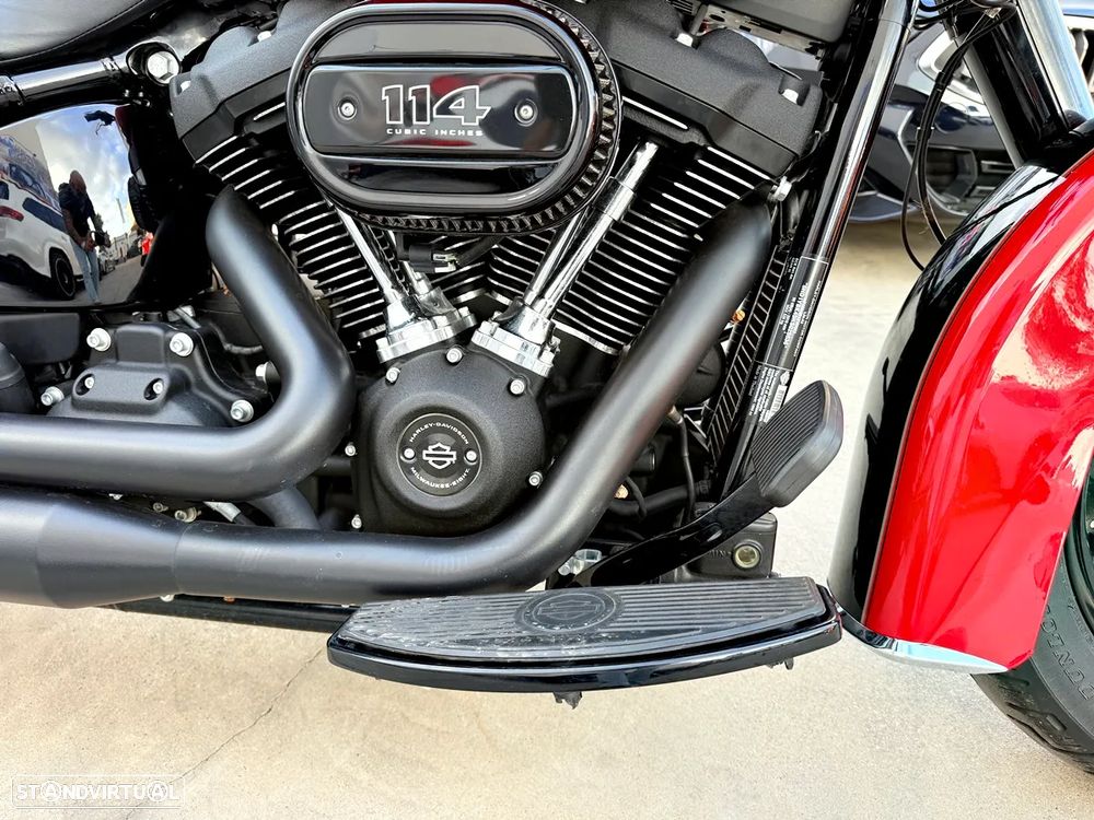 Harley-Davidson Heritage Softail Classic - 11