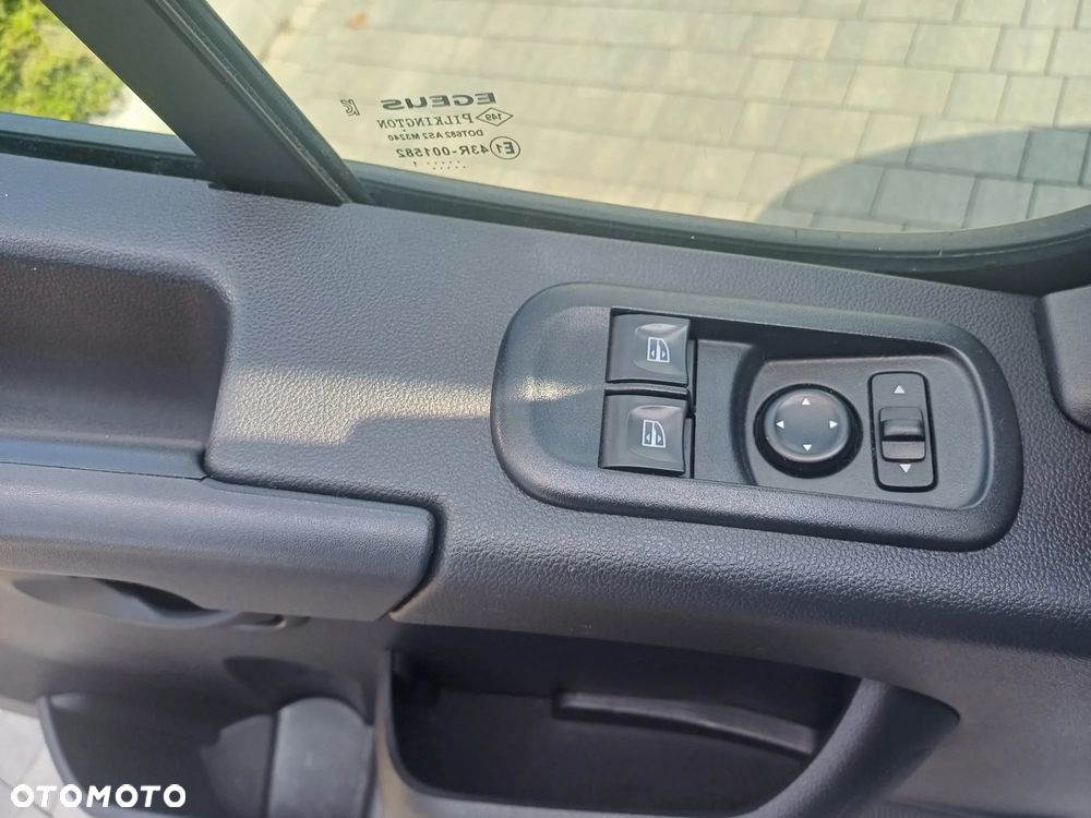 Renault Master 10 palet na poduszkach - 27