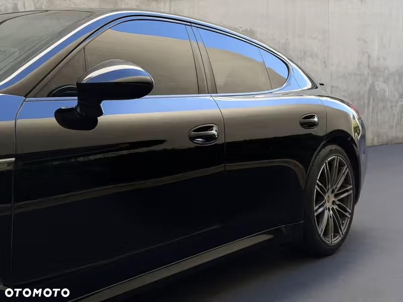 Porsche Panamera 4 PDK - 19