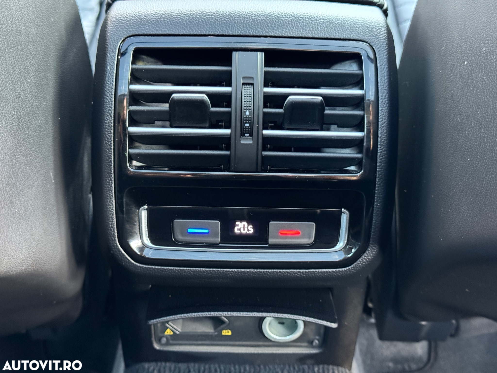 Volkswagen Passat Alltrack 2.0 TDI DSG 4Motion - 23