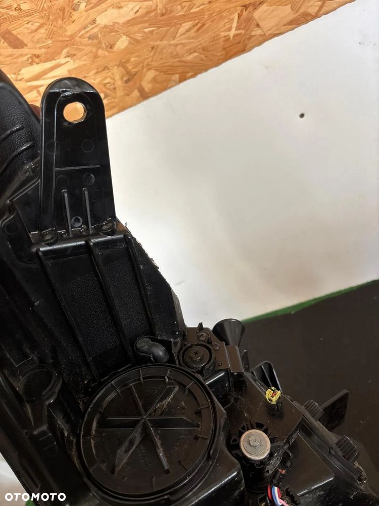 Lampa Lewa Reflektor Lewy Kia Carens 4 IV Zwykła Soczewka + led - 8