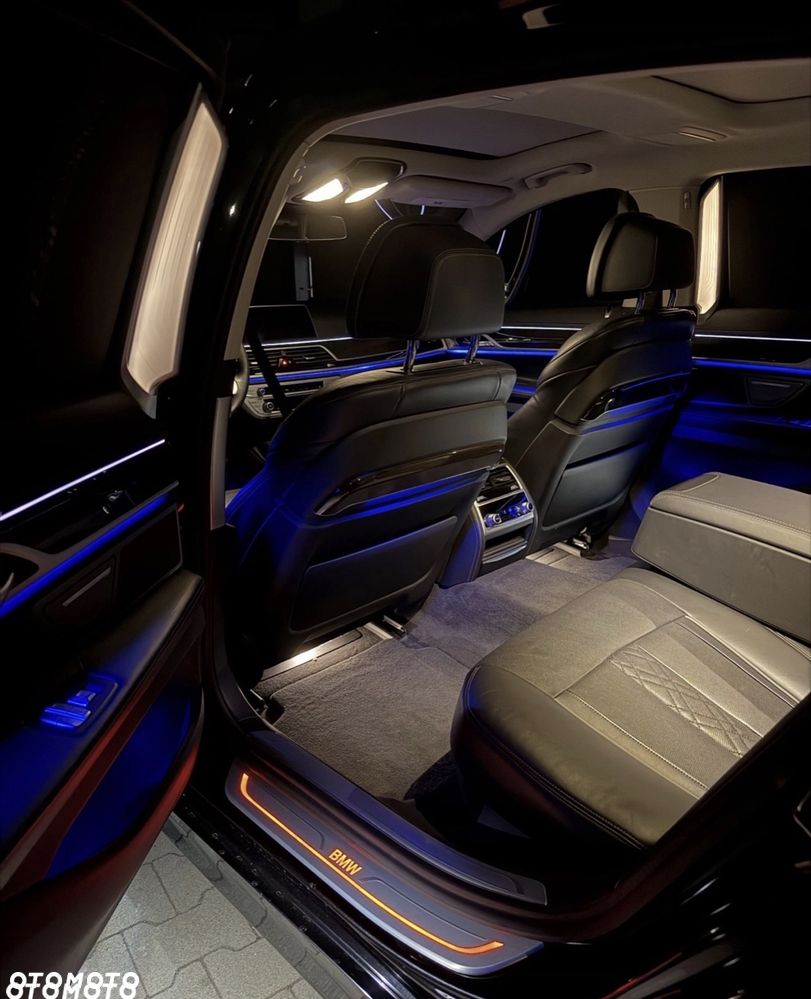 BMW Seria 7 740Li - 25