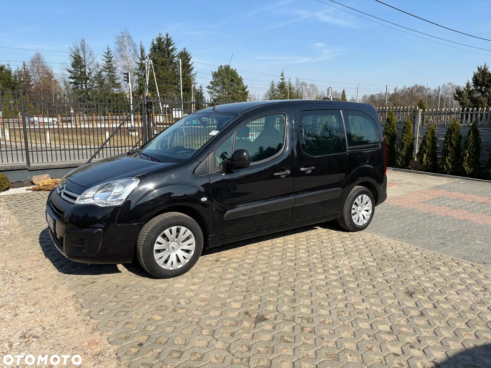 Citroën Berlingo M 1.2 PureTech Feel S&S - 13