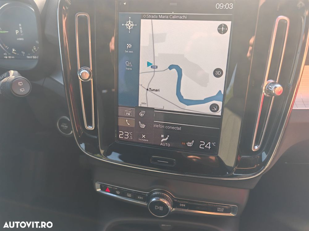 Volvo XC 40 T4 Recharge DKG Ultimate Bright - 11