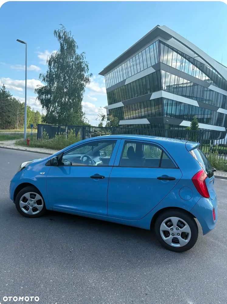 Kia Picanto 1.0 Fifa World Cup Edition - 4