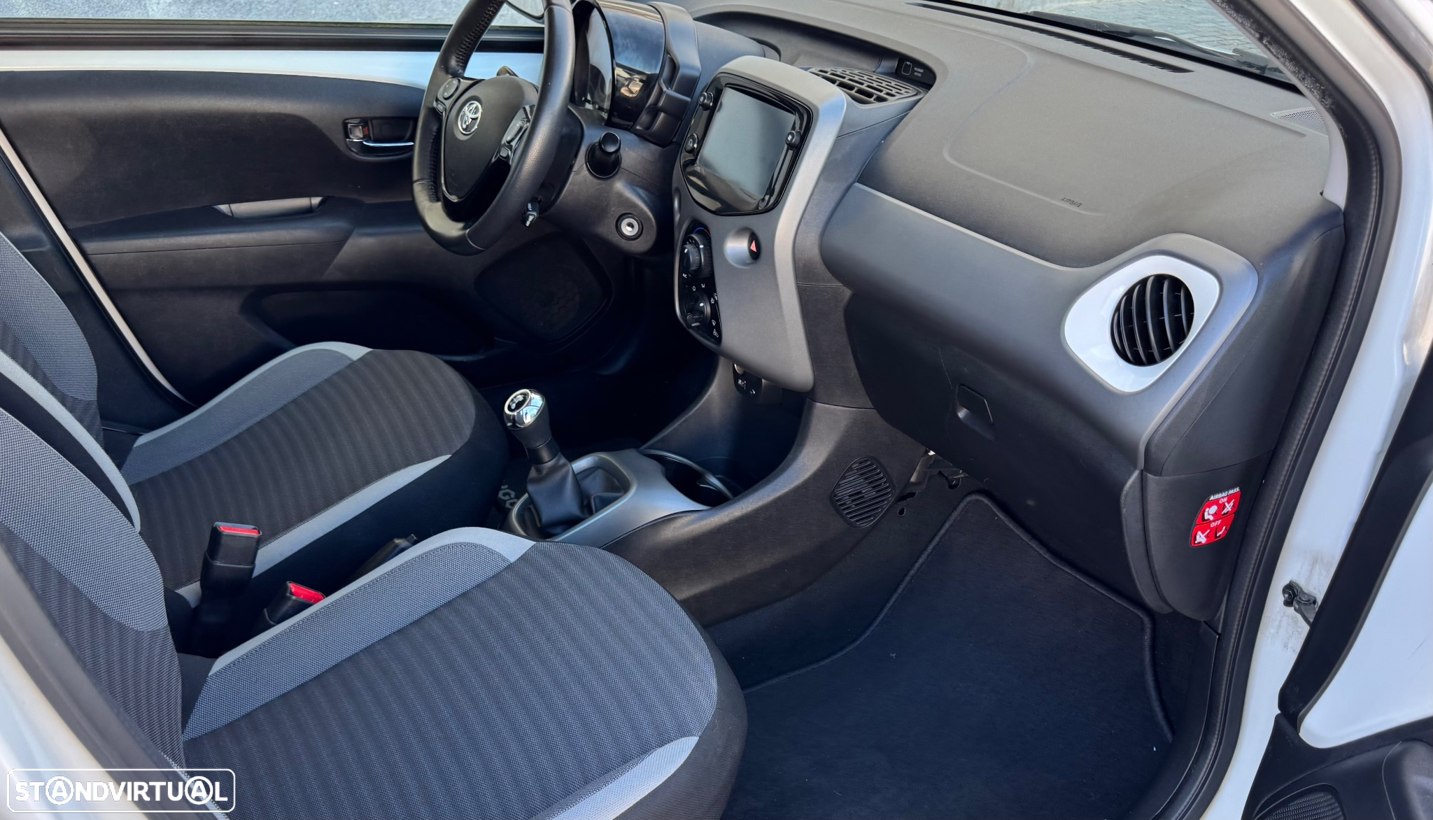 Toyota Aygo 1.0 X-Play+X-Touch - 27