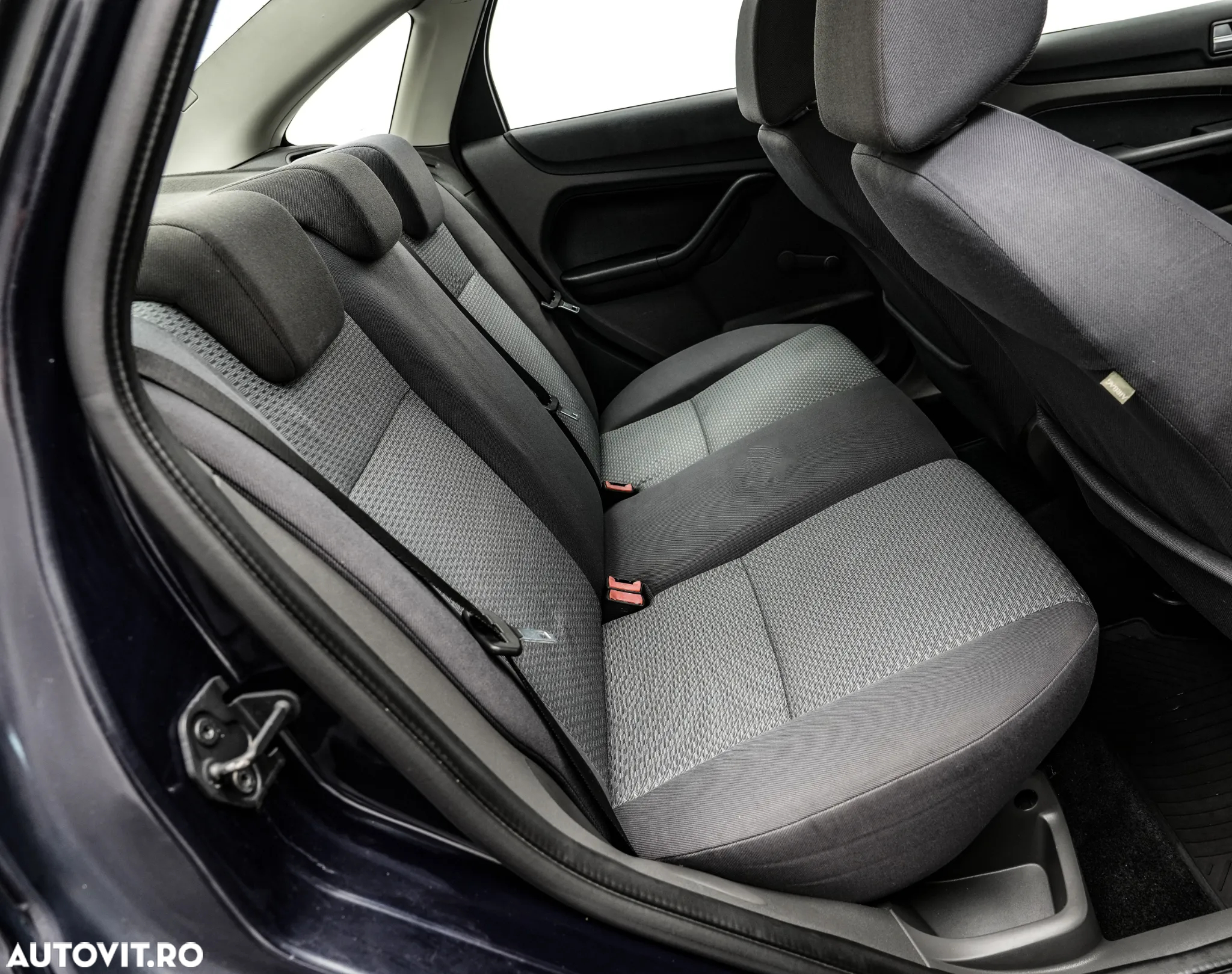 Ford Focus 1.6 TDCI Ambiente - 17