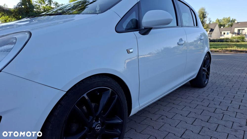 Opel Corsa 1.4 16V Color Edition - 2