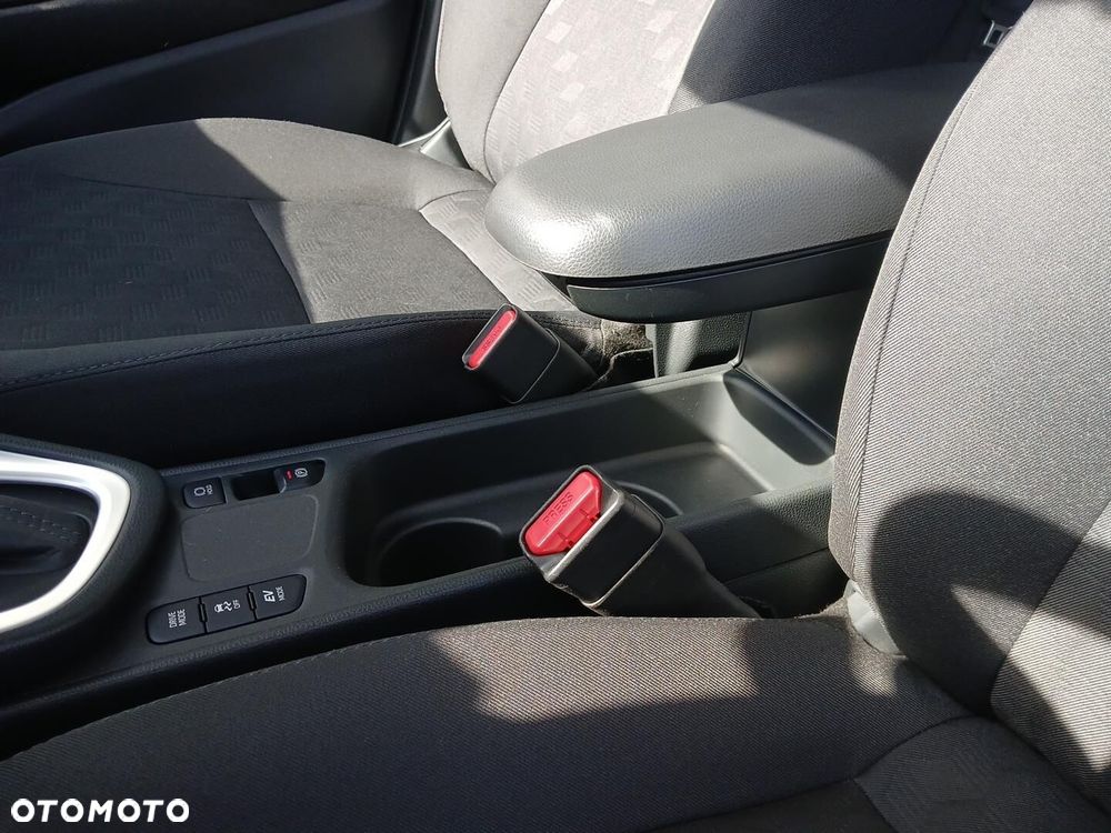 Toyota Yaris - 34