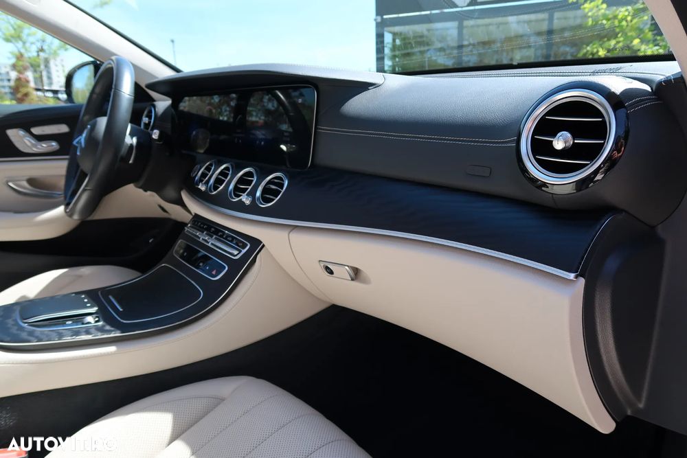 Mercedes-Benz E 300 4MATIC 9G-TRONIC - 18