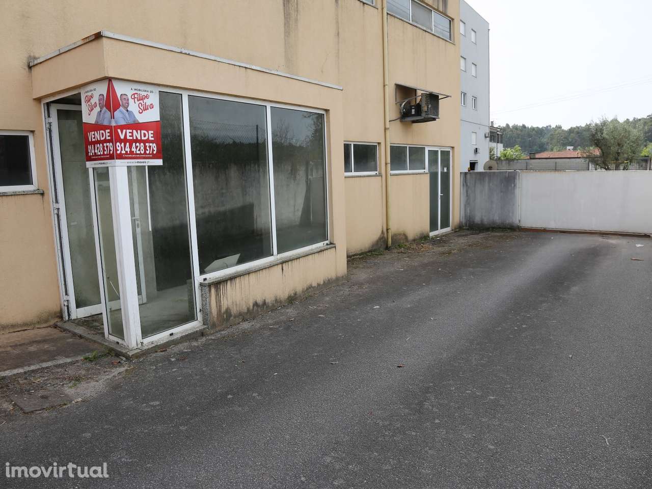 Loja  Venda em Lustosa e Barrosas (Santo Estêvão),Lousada - Grande imagem: 2/12