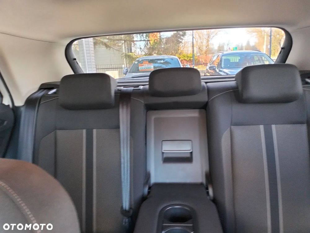 Volkswagen T-Roc 1.0 TSI Advance - 21