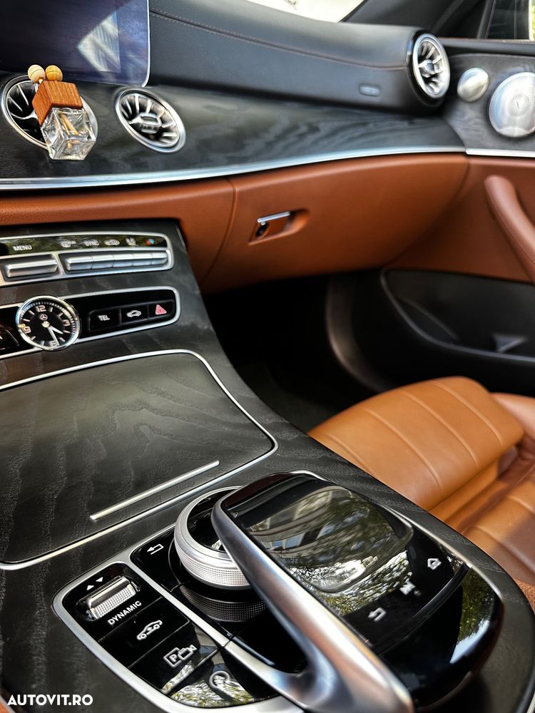 Mercedes-Benz E 400 4MATIC - 14
